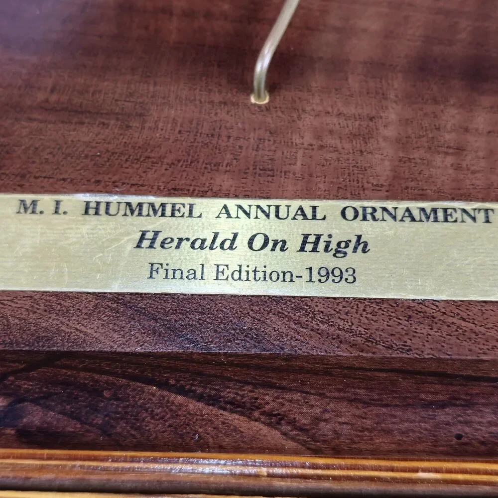 M.J. HUMMEL 